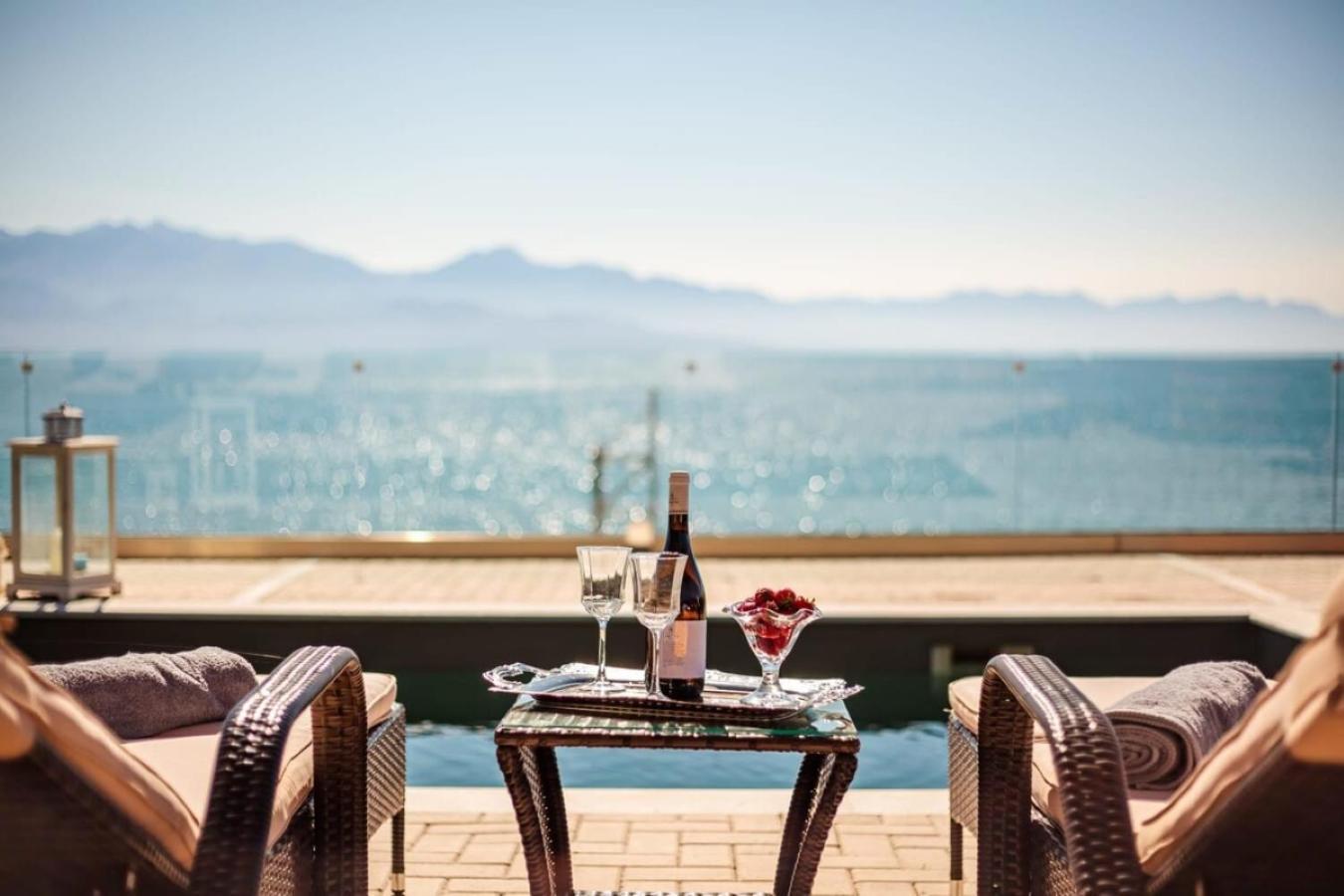 Seaside Summer Bliss - Aurora Luxury Pool Paradise Βίλα *